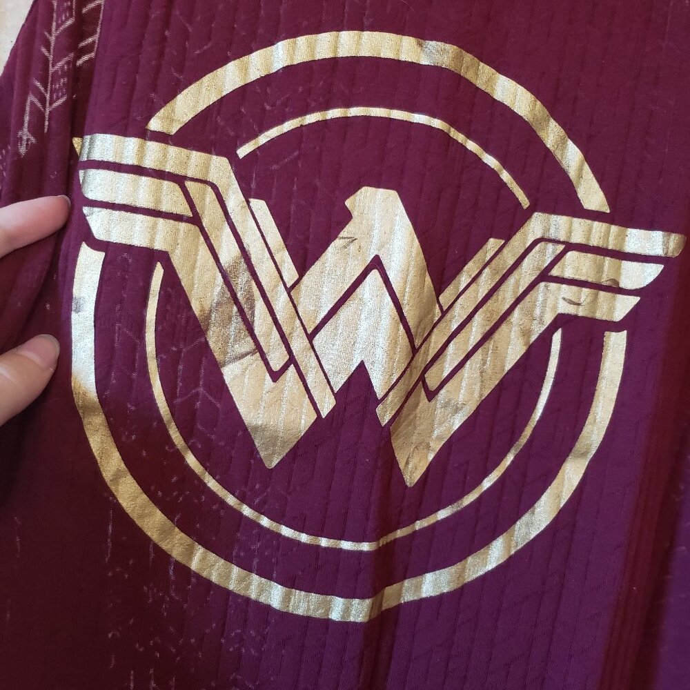 Wonder Woman metallic graphic athletic burn out tank top - Picture 3 of 9